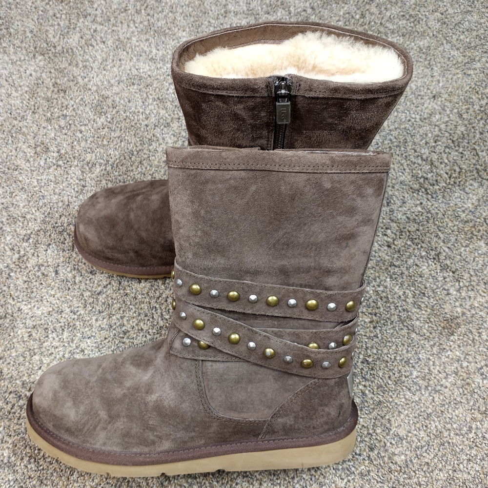 Brown Ugg Boots studded straps, zipper, S/N 3329